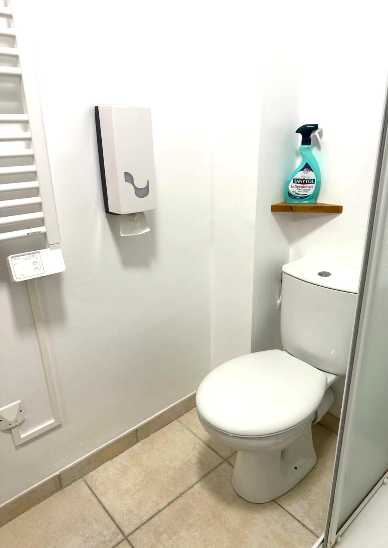 Villa Des Palmiers, Chambre 3, Lit Double 빌뇌브-쉬르-로트 외부 사진